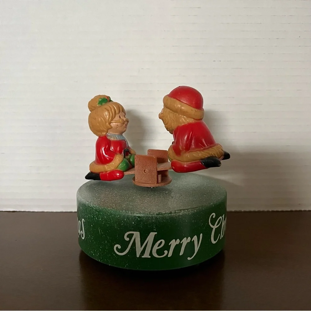 1981 Vintage Christmas Yuletide Santa Plastic Teeter Totter Wind Up Music Box